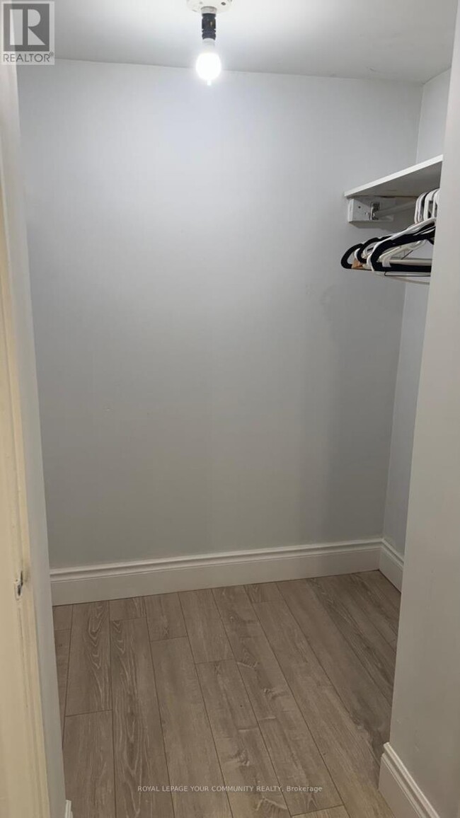 Photo du bâtiment - 199 Acton Ave
