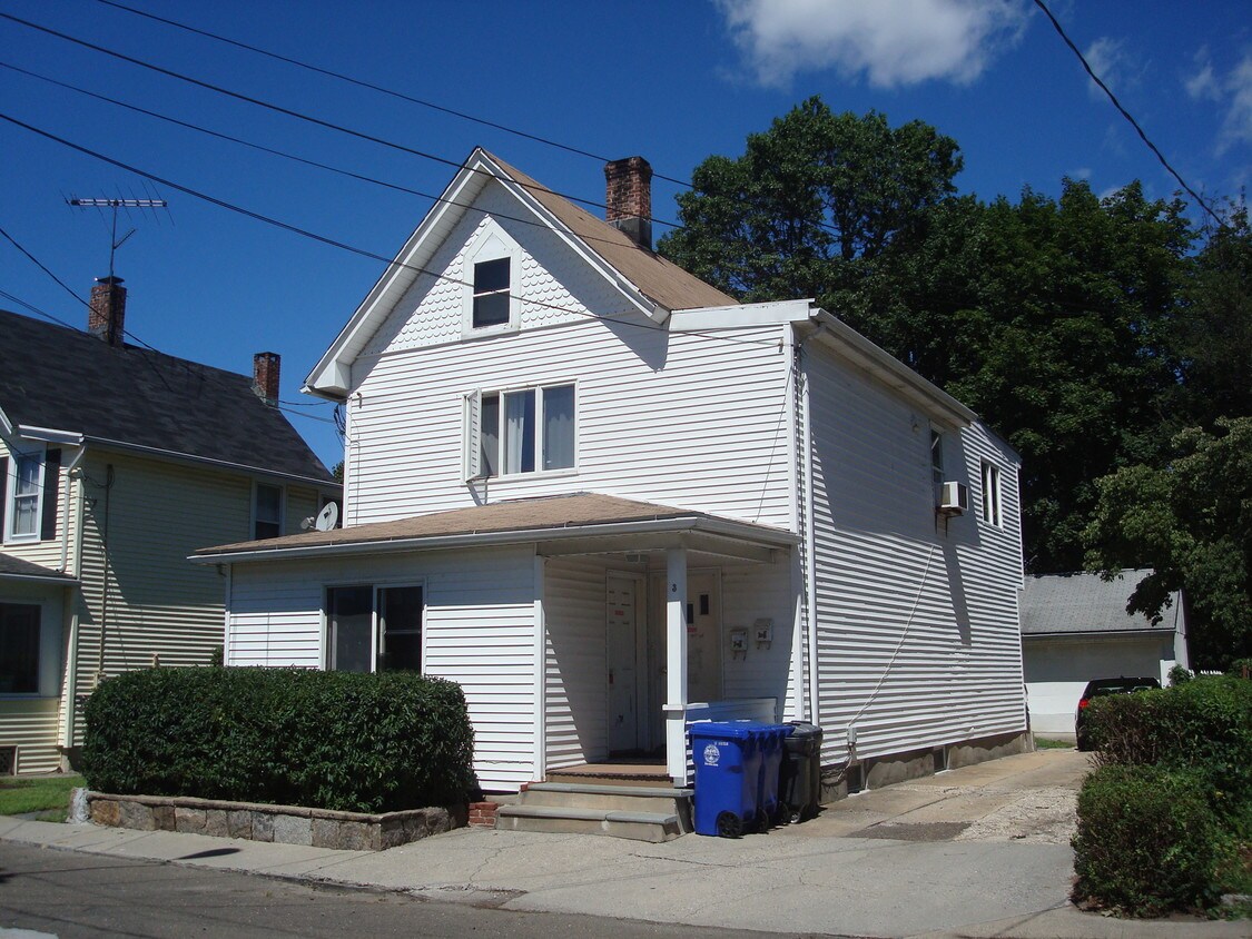 Primary Photo - 3 Fremont Pl