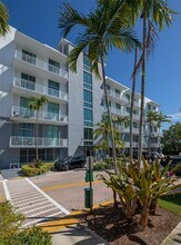 Building Photo - 2100 Van Buren St