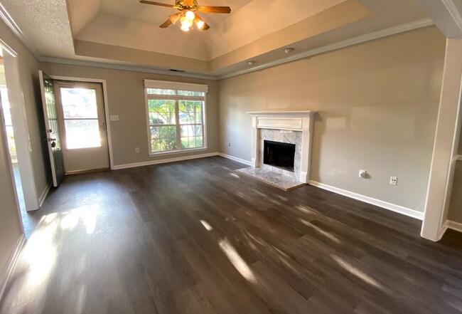 Foto del edificio - 1043 Wyndham Ln
