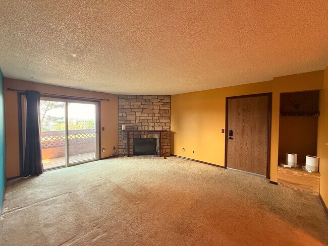 Foto del edificio - Green Mountain Condo with Scenic Views & Trail Access