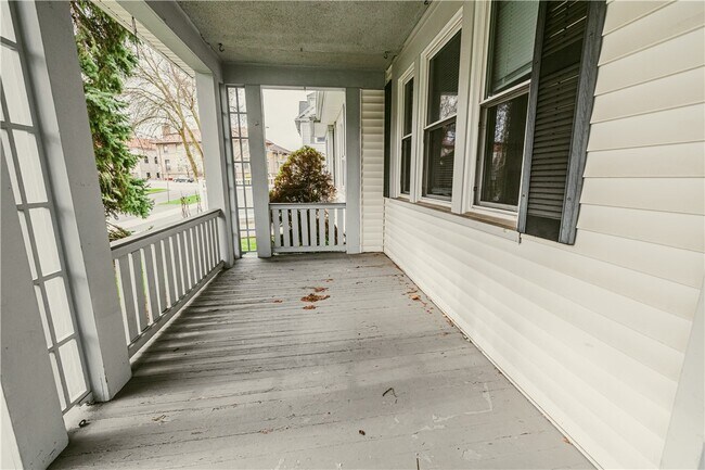 Foto del edificio - 297-303-303 Dartmouth St