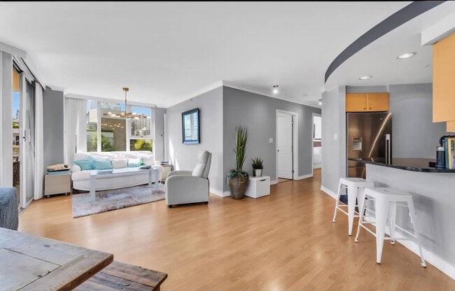 Building Photo - 1009 Expo Blvd