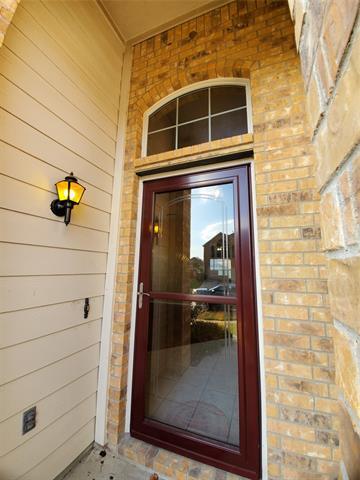 Foto del edificio - 4017 Chinaberry Dr