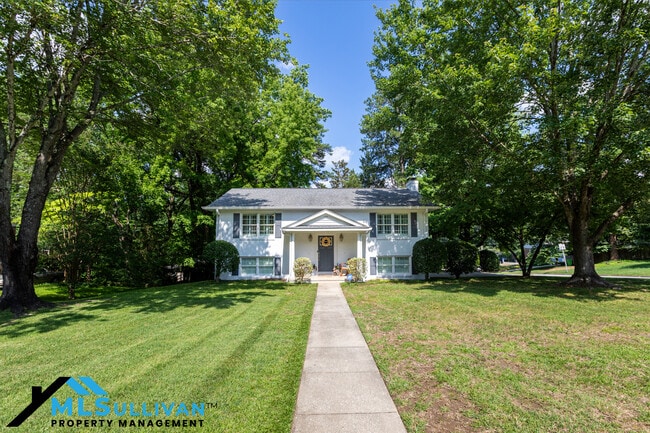 Building Photo - 4500 Lakemont Dr