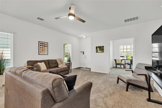 Building Photo - 103 Bent Creek Dr