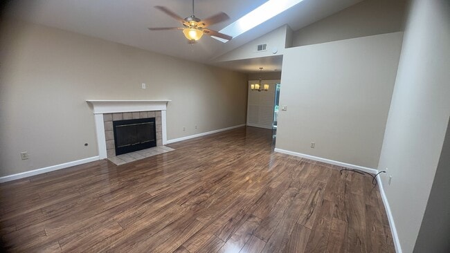 Building Photo - 1617 Cashmere Dr