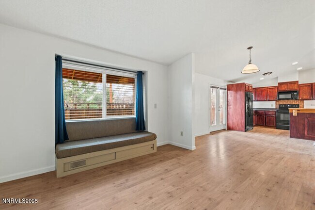 Building Photo - 1880 Becky Ct