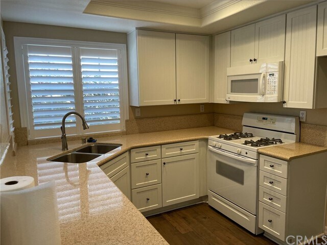 Foto del edificio - 1661 Weathersfield Ln