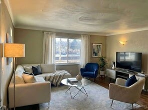 Building Photo - 1222 Broadway Ave