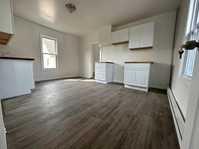 250 Division St Unit 2Rear, Amsterdam, NY 12010 Room for Rent in Amsterdam, NY