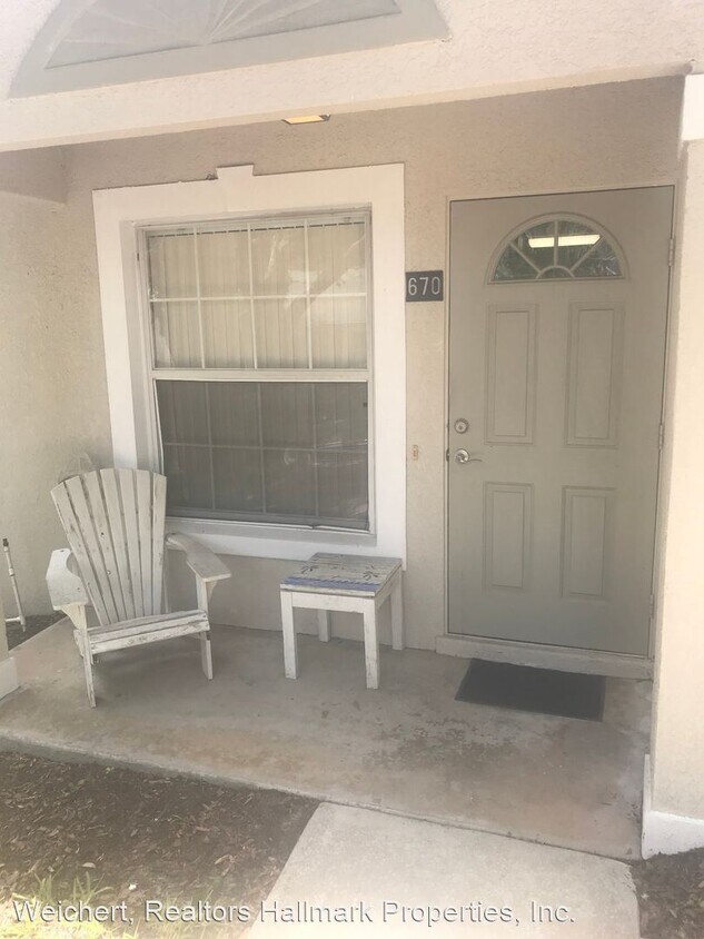 2 br, 2 bath House 670 S Grand Highway House Rental in Clermont, FL