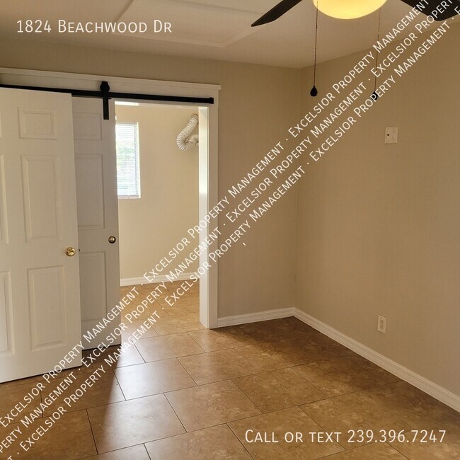 Building Photo - 1824 Beachwood Dr