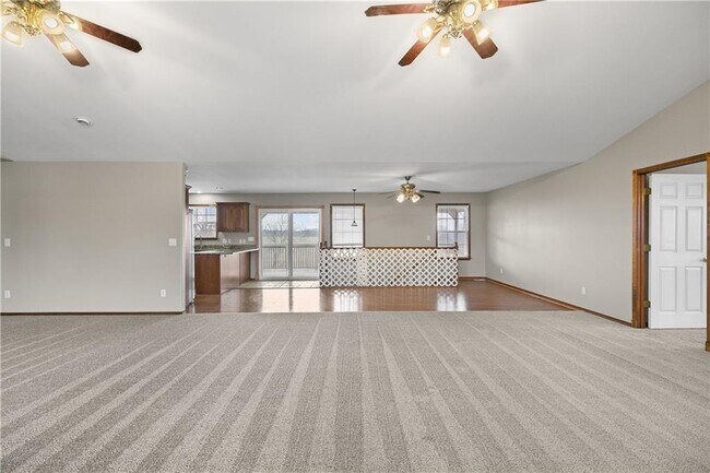 Building Photo - 14151 Rolling Hills Rd