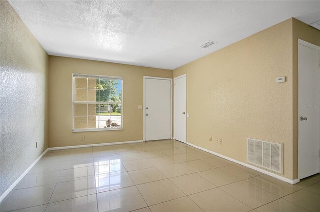 Building Photo - 3164 Redditt Rd
