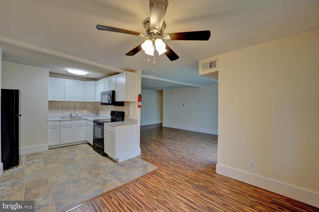 Building Photo - 87 Par Haven Dr