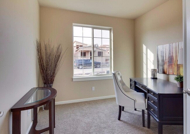 Foto del edificio - Stunning 3 Bed Home - Fenced Yard, Community Amenities & Pool!