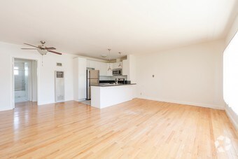 Primary Photo - 1008 7th St