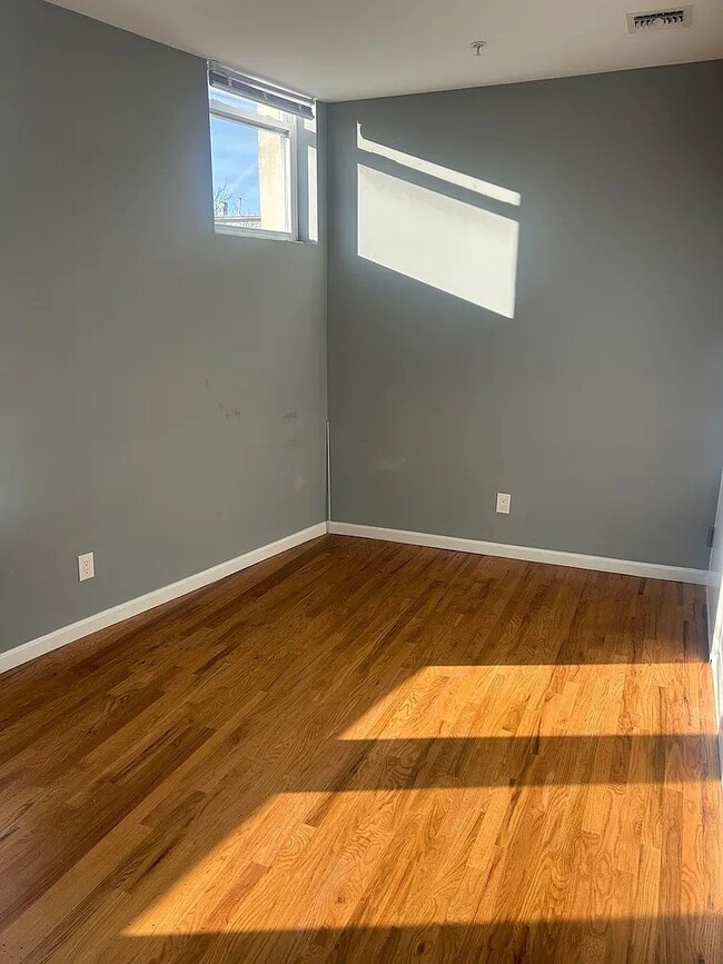 Foto del edificio - 231 Dayton Ave