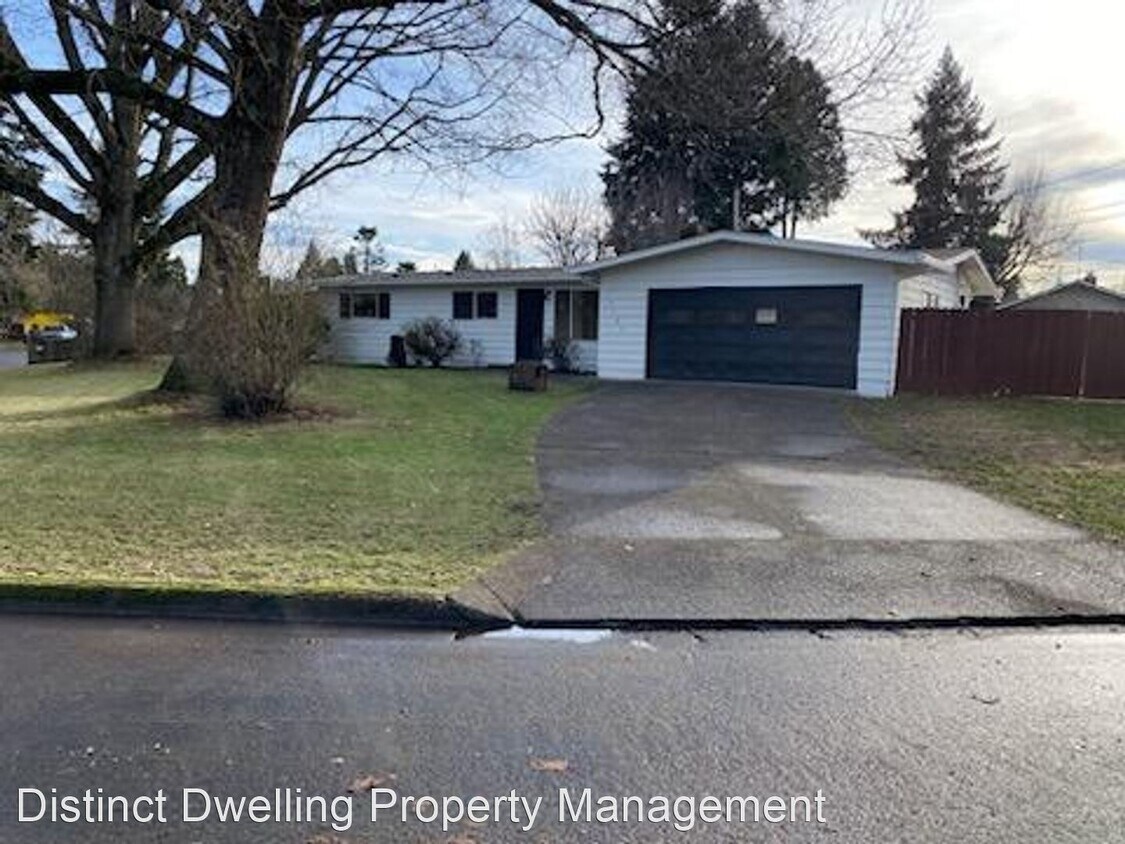 3 br, 1.5 bath House 3785 Greenwood St. House for Rent in Eugene