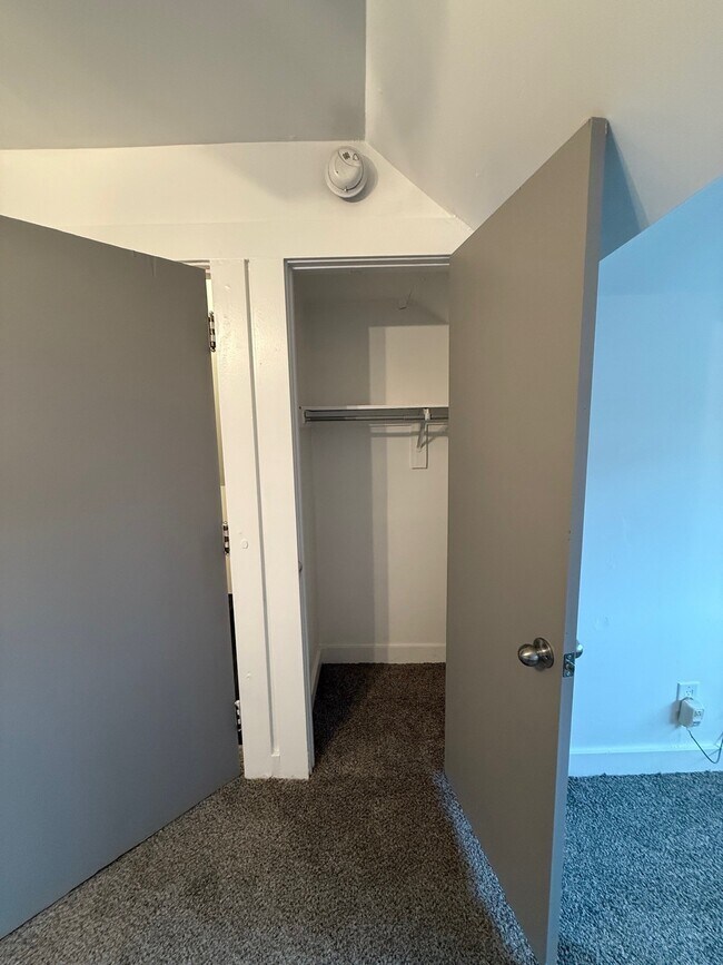 Foto del edificio - 1117 N B St