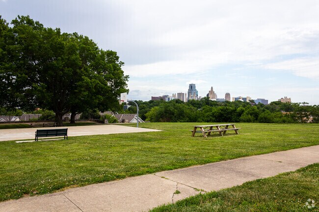 Westside North is home to Observation Park, which offers views of the downtown skyline.