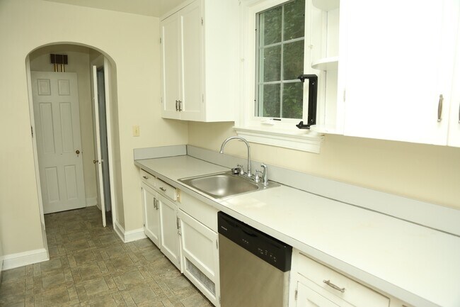 Foto del edificio - 1313 Hilltop Rd