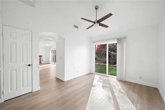 Building Photo - 15 Romero