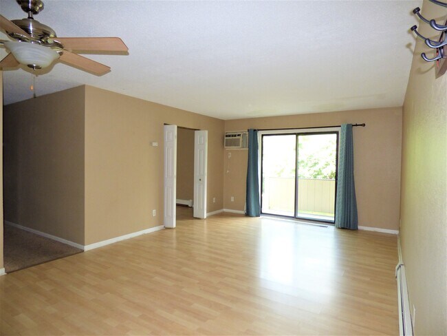 Building Photo - 2204 Valleyhigh Dr NW