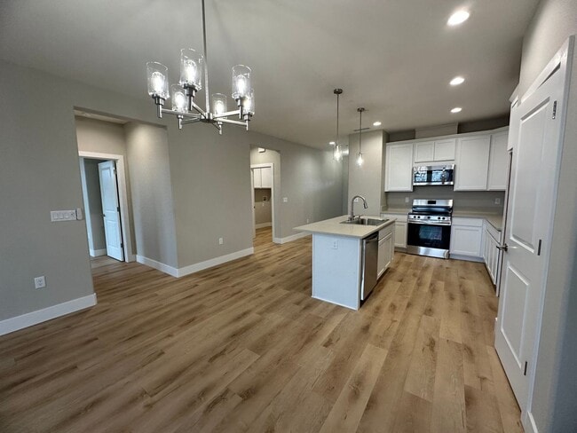 Building Photo - 19735-19737 Indian Creek Dr