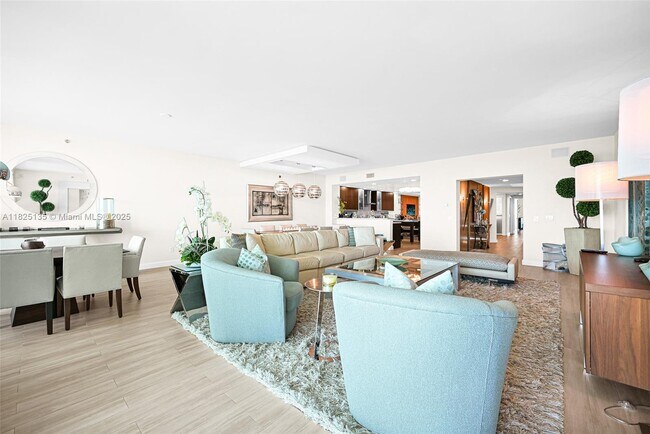 Building Photo - 2711 S Ocean Dr