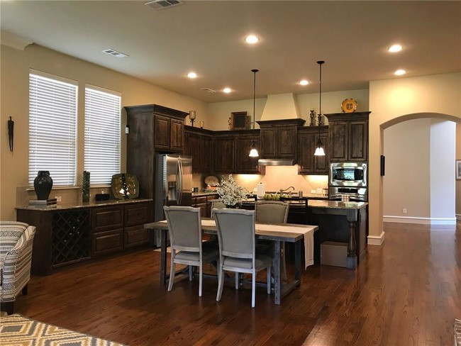 Building Photo - 5904 River Highlands Dr