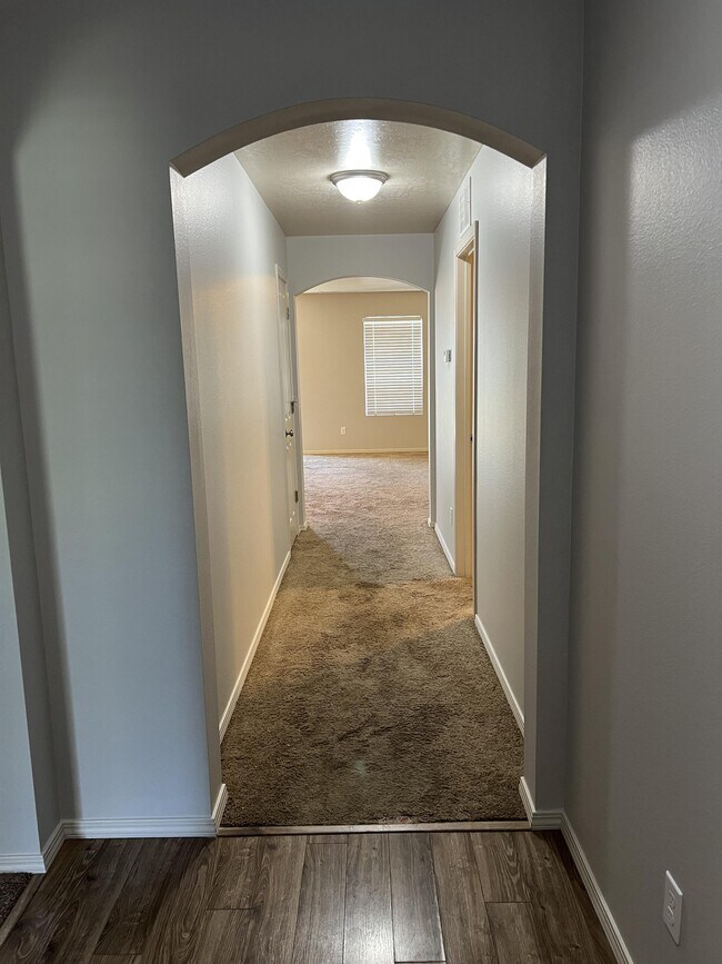 Building Photo - 1036 N Star Bright Ln