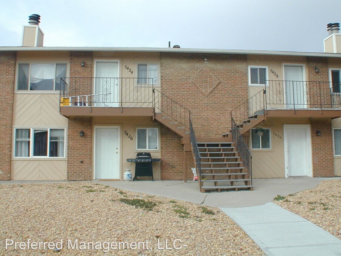 Primary Photo - 5424-26-28-30 Imperial Ct