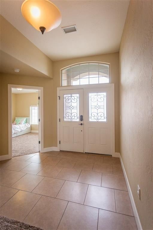Building Photo - 4 br, 2 bath House - 1400 Sorrento Dr (187)