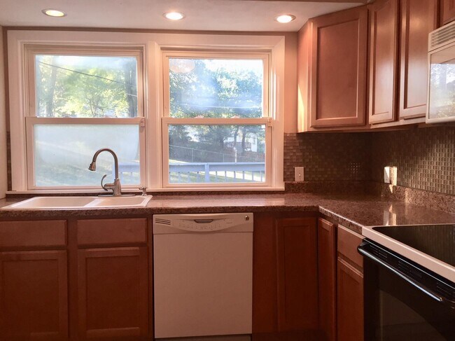 Foto del edificio - 2308 Chapel Hill Rd