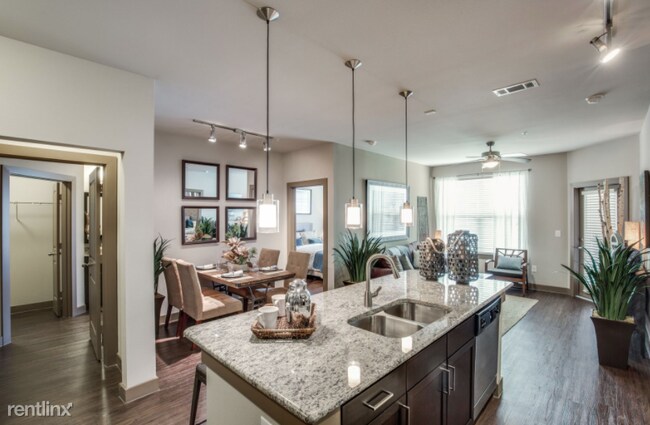 Foto del edificio - 1 br, 1 bath Apartment - 10919 Louetta Rd