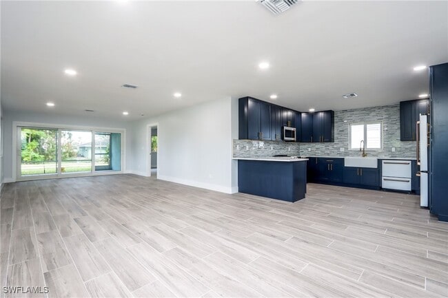 Building Photo - 27642 Imperial Shores Blvd