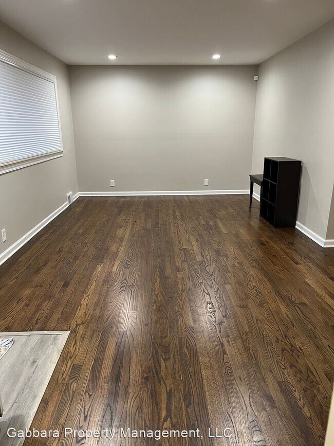 Building Photo - 4 br, 1.5 bath House - 22459 Katzman