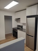 Building Photo - 1480-1480 Boundary Crescent