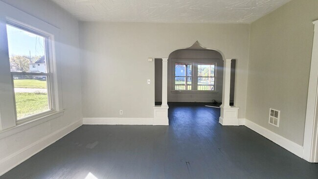Foto del edificio - 9707 Dickens Ave