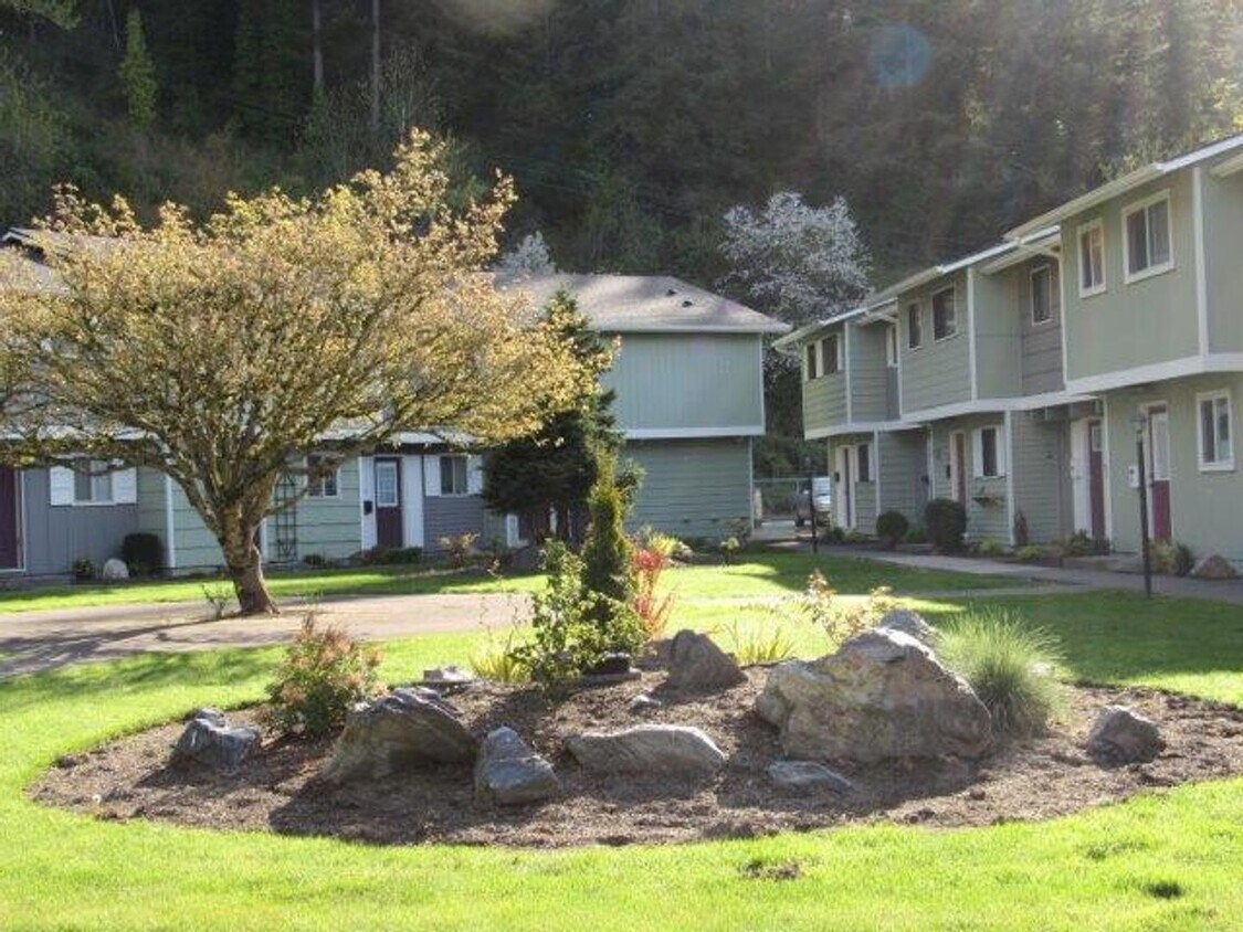 Foto principal - Two Story 2 Bedroom Condo