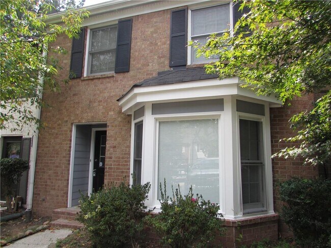 Foto del edificio - 1774 Twin Brooks Dr SE