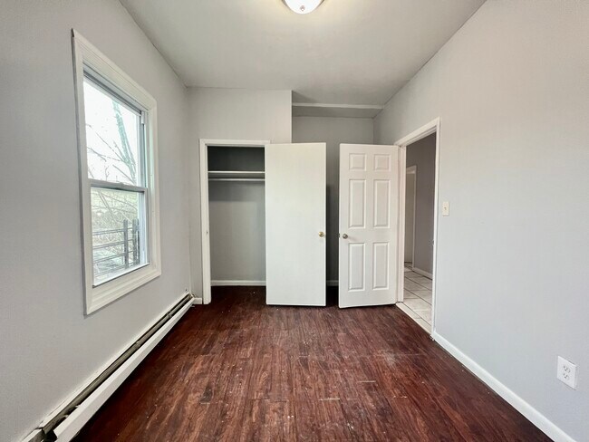Unit 2 - 660 Hunterdon St