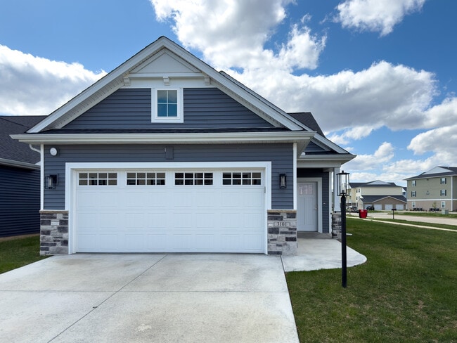 Building Photo - 3101 Palmer Dr