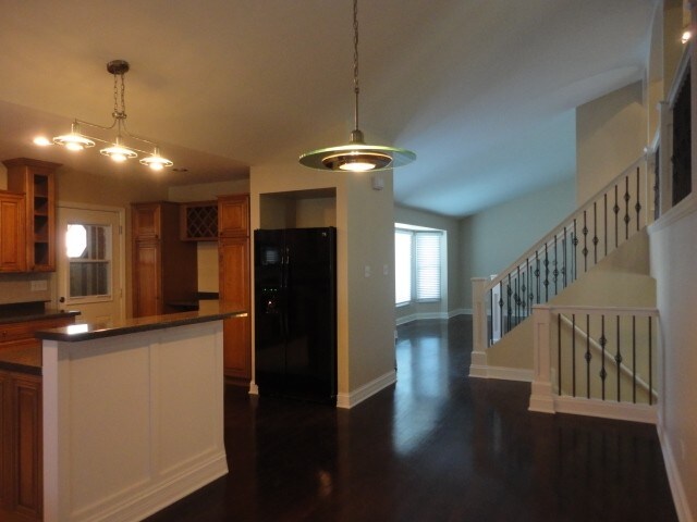 Building Photo - 1811 Mandan Village Drive