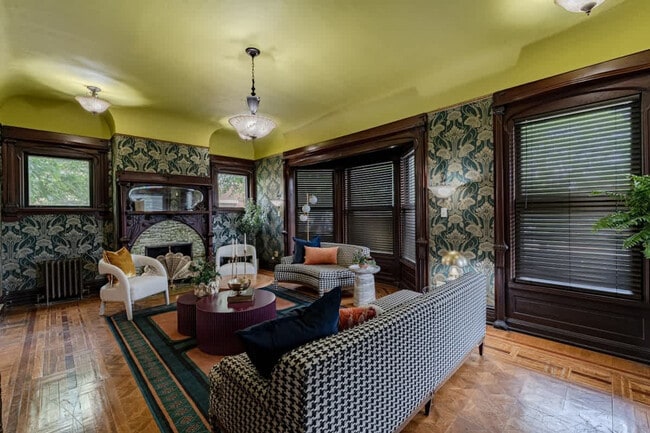 Foto del edificio - 258 W Market St