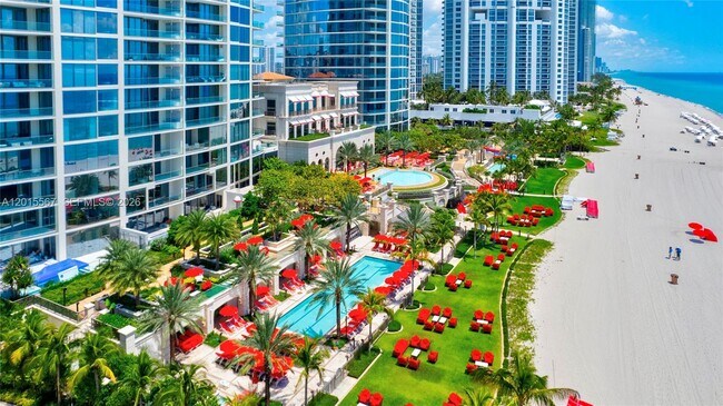 Foto del edificio - 17901 Collins Ave