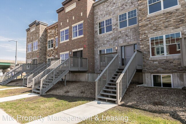 Foto del edificio - 2 br, 2.5 bath House - 421 2nd Ave SW