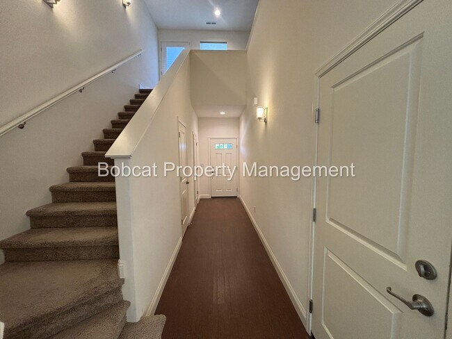 Foto del edificio - 3 Bed, 2.5 Bath, Townhome Located in Carson City - Mills Landing Community